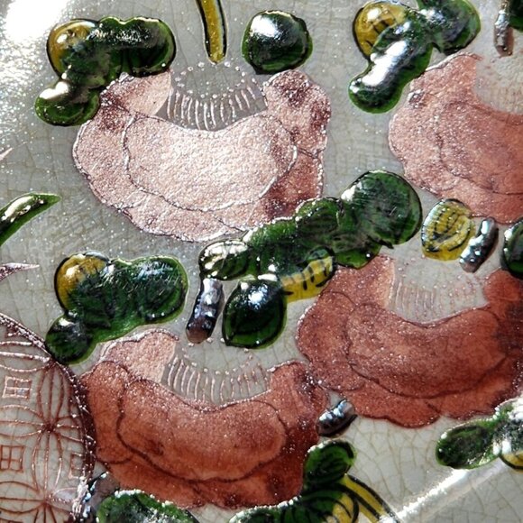 Hand Painted Floral Scalloped Plate Red Green Accents 1657-1667 Old Kutani Style - Picture 12 of 12